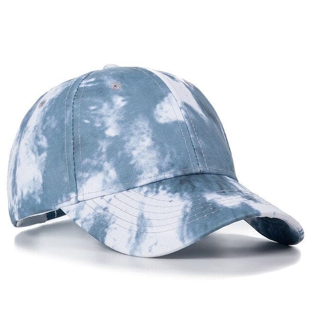 casquette bleu ciel nuageux